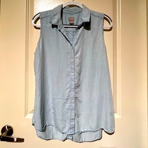 Light denim Chico’s button down tank top